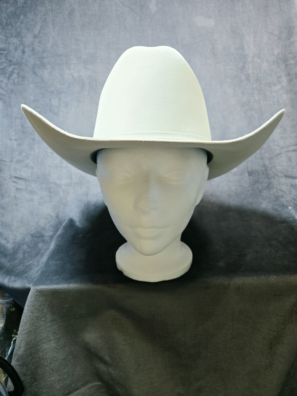 Resistol 6 X Beaver, Long Oval Wide Brim classic Hat - Timeless Western Style.